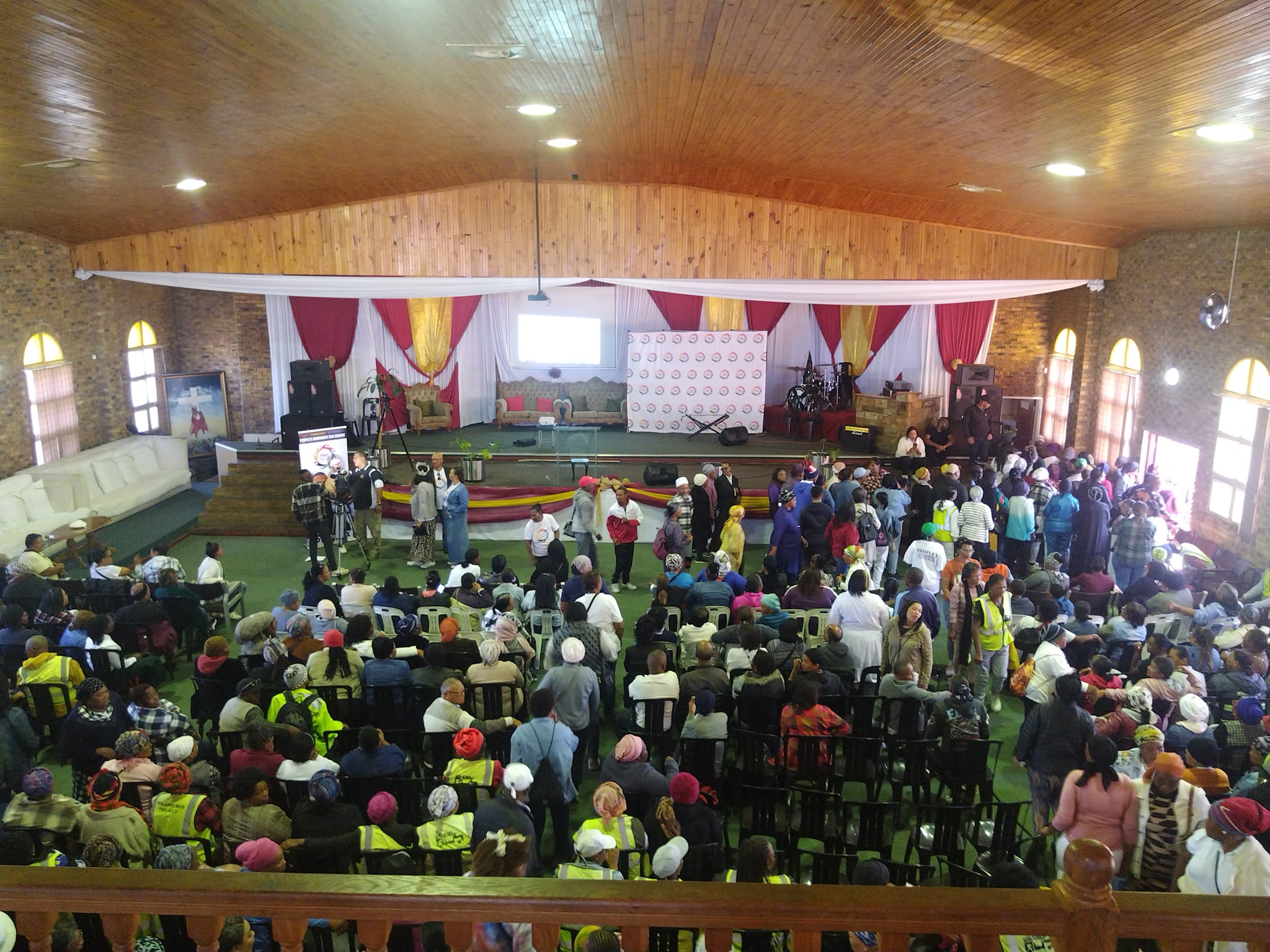 1000 DA members joins the People’s Movement for Change.
